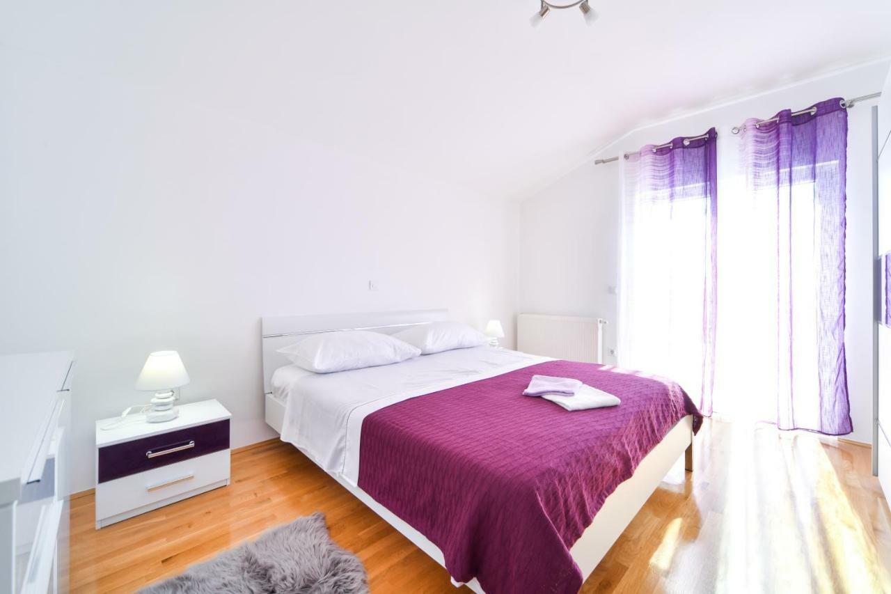 Hotel Apartman Novokmet-Crno à Zadar Extérieur photo